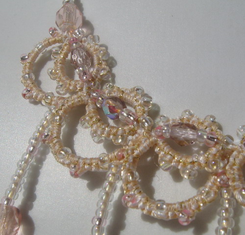 Свадебное ожерелье Лада - фрагмент (анкарс, фриволите с бисером)