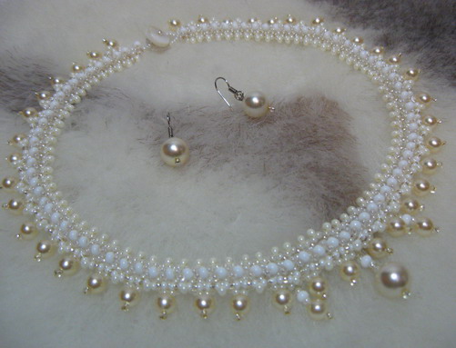 Свадебный комплект: ожерелье и серьги