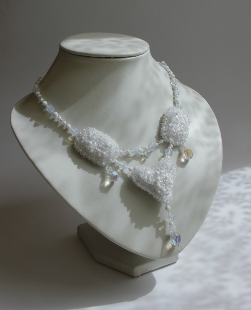 Свадебный комплект из бисера - мягкие украшения от Дарины Никоновой
